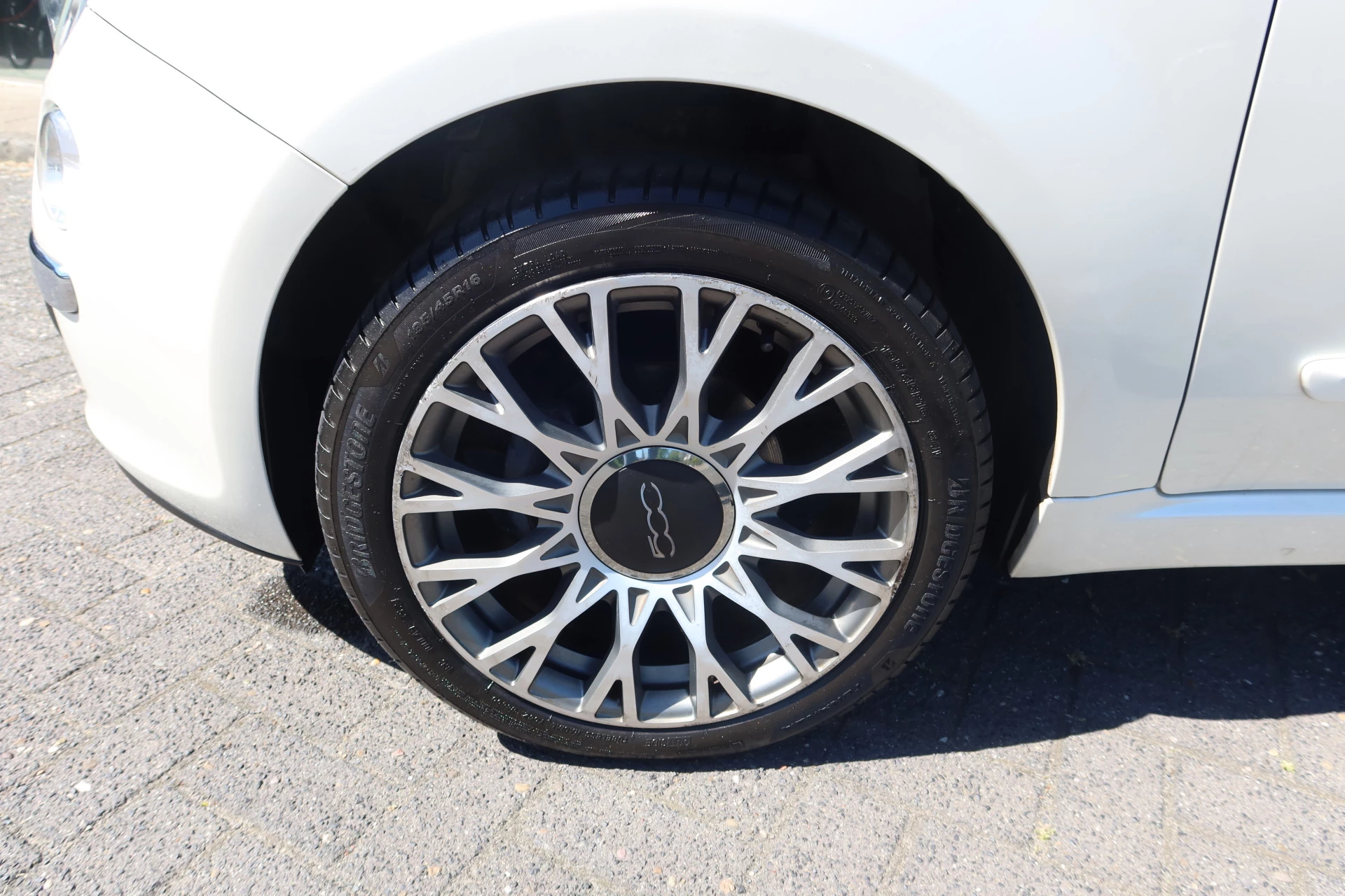 Hoofdafbeelding Fiat 500C