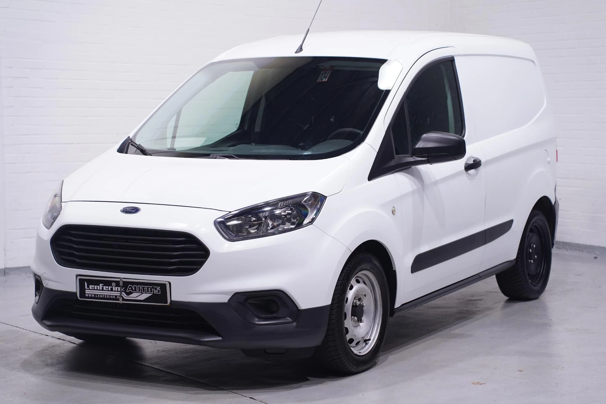 Hoofdafbeelding Ford Transit Courier