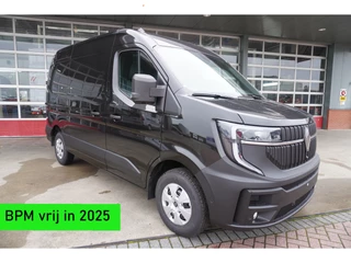 Hoofdafbeelding Renault Master Renault Master T35 2.0 dCi 170PK L2H2 Extra Schuifdeur L / R Nr. V215 | Climate | Navi | Cruise | Trekhaak