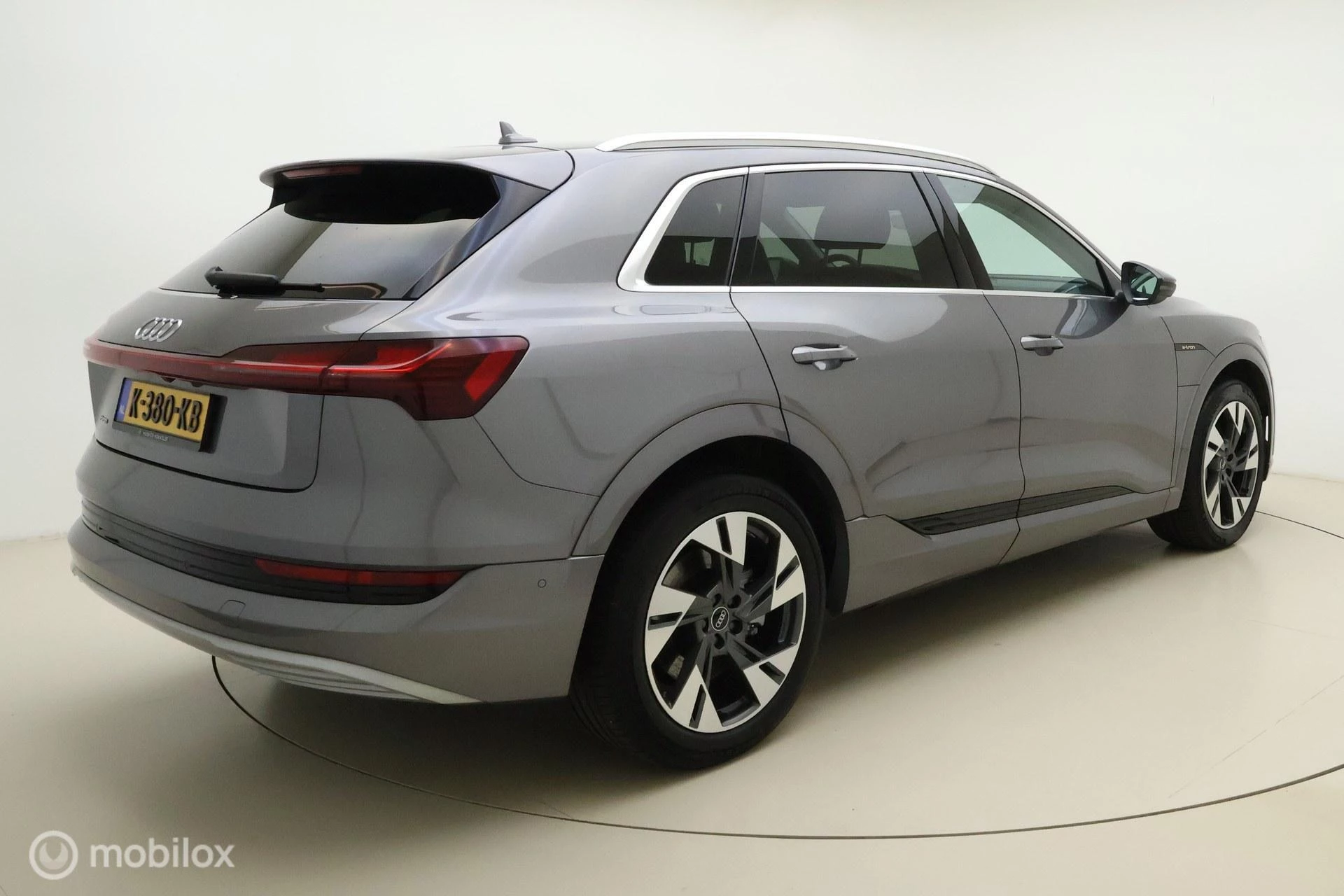 Hoofdafbeelding Audi e-tron