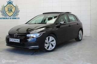 Volkswagen Golf  1.5 eTSI DSG PANO NAVI Elect. stoel IQ LED