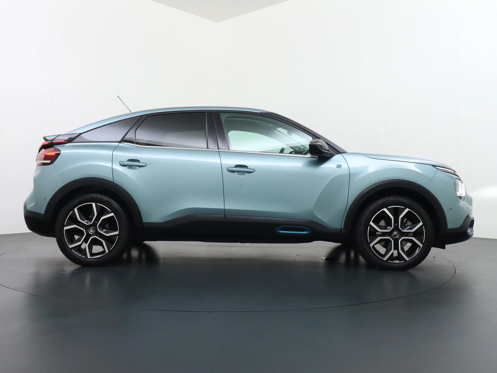 Hoofdafbeelding Citroën ë-C4