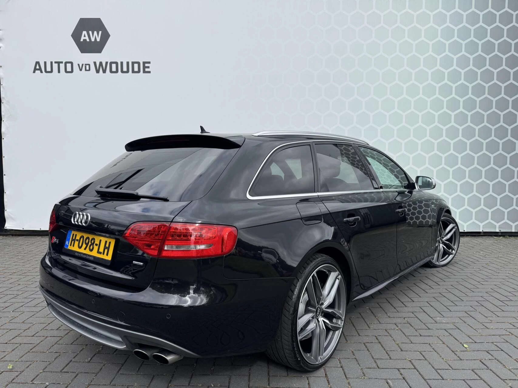 Hoofdafbeelding Audi S4