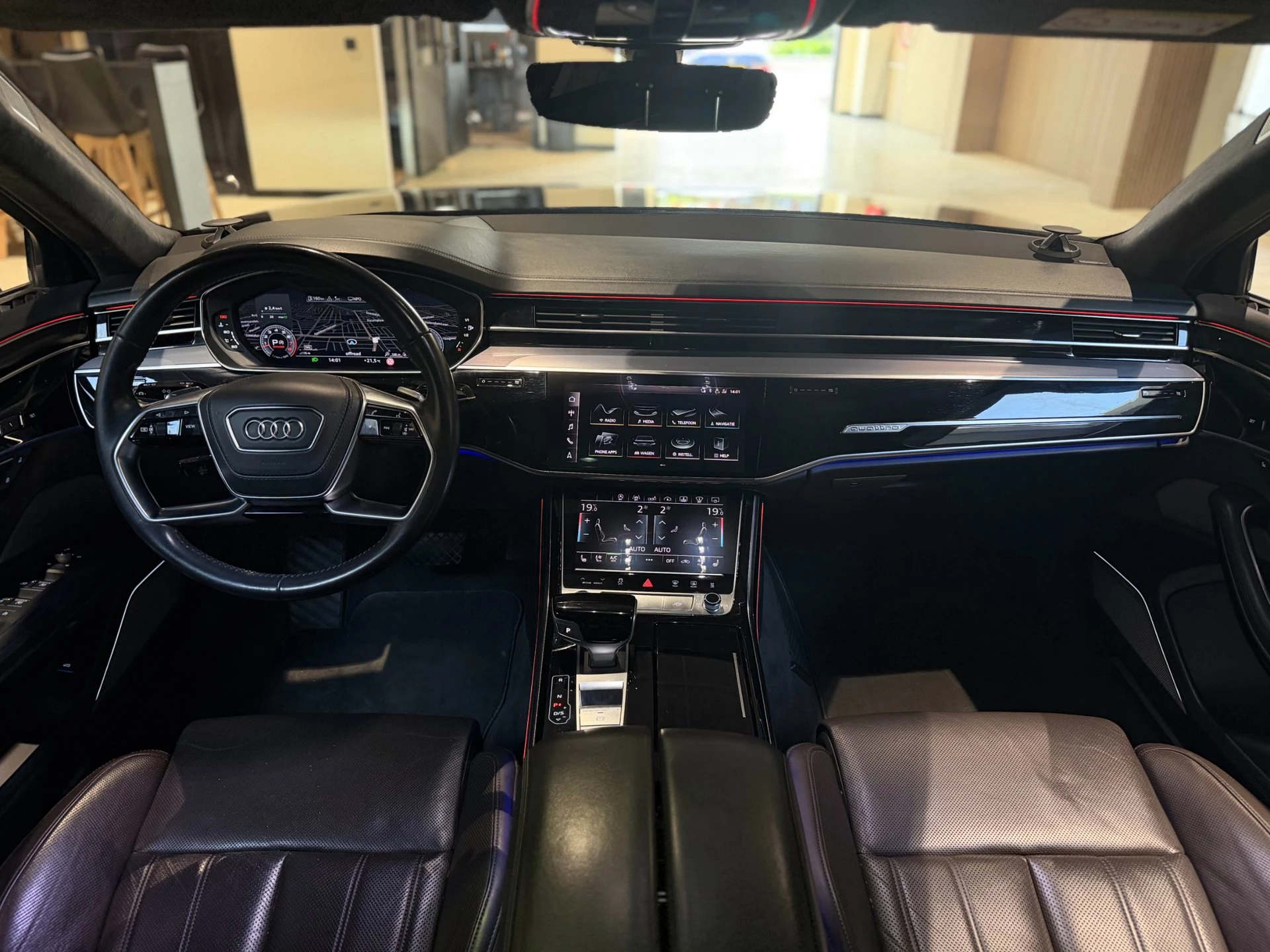 Hoofdafbeelding Audi A8