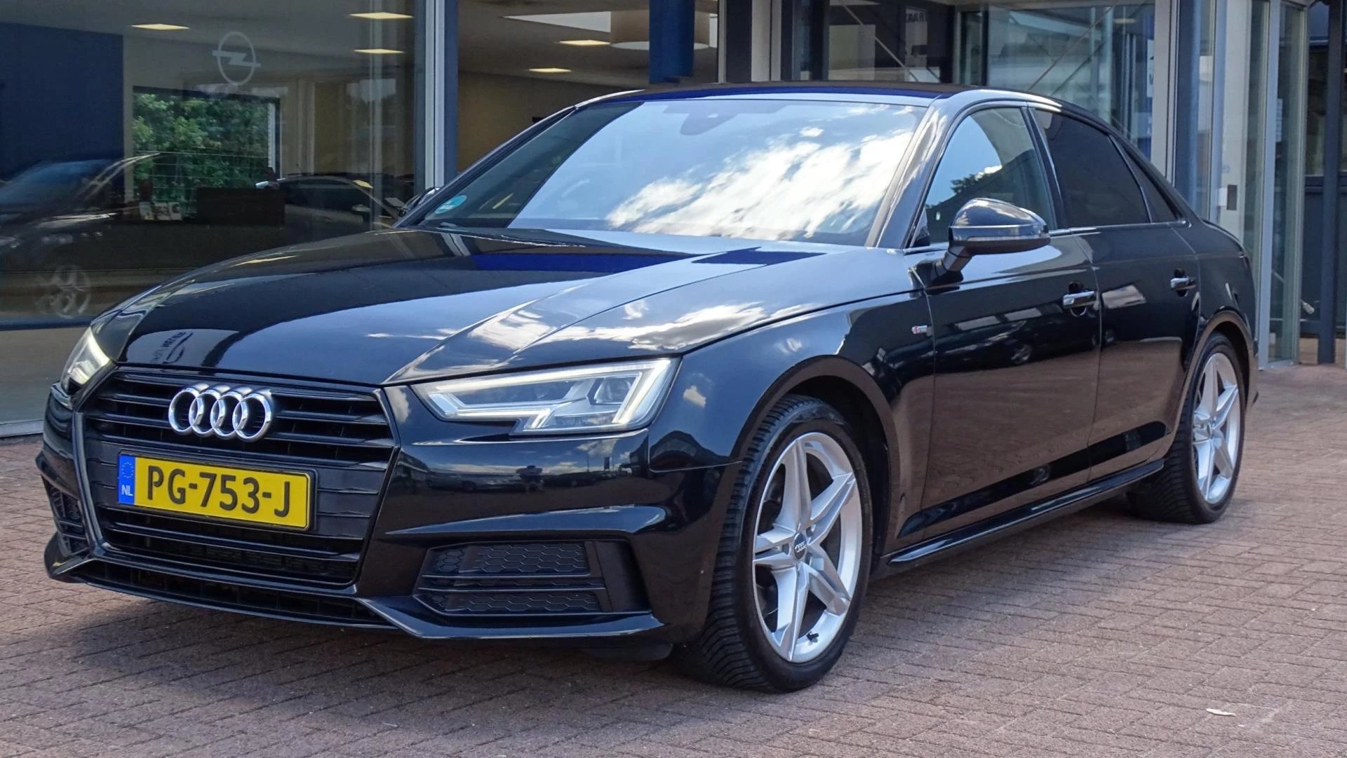 Hoofdafbeelding Audi A4