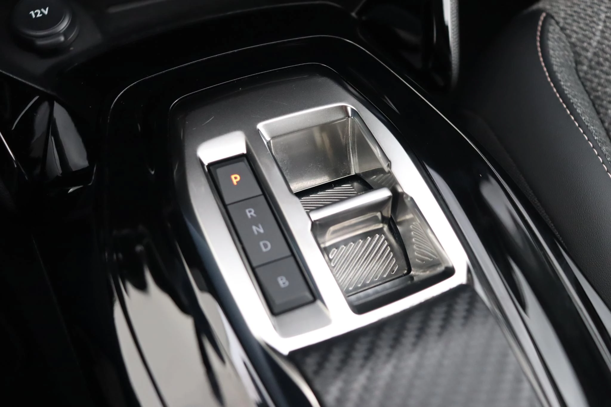 Hoofdafbeelding Peugeot e-208