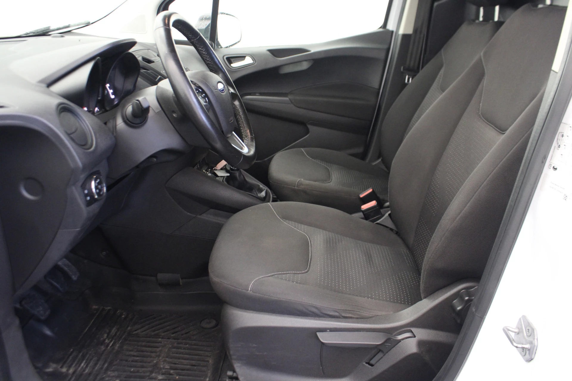 Hoofdafbeelding Ford Transit Courier