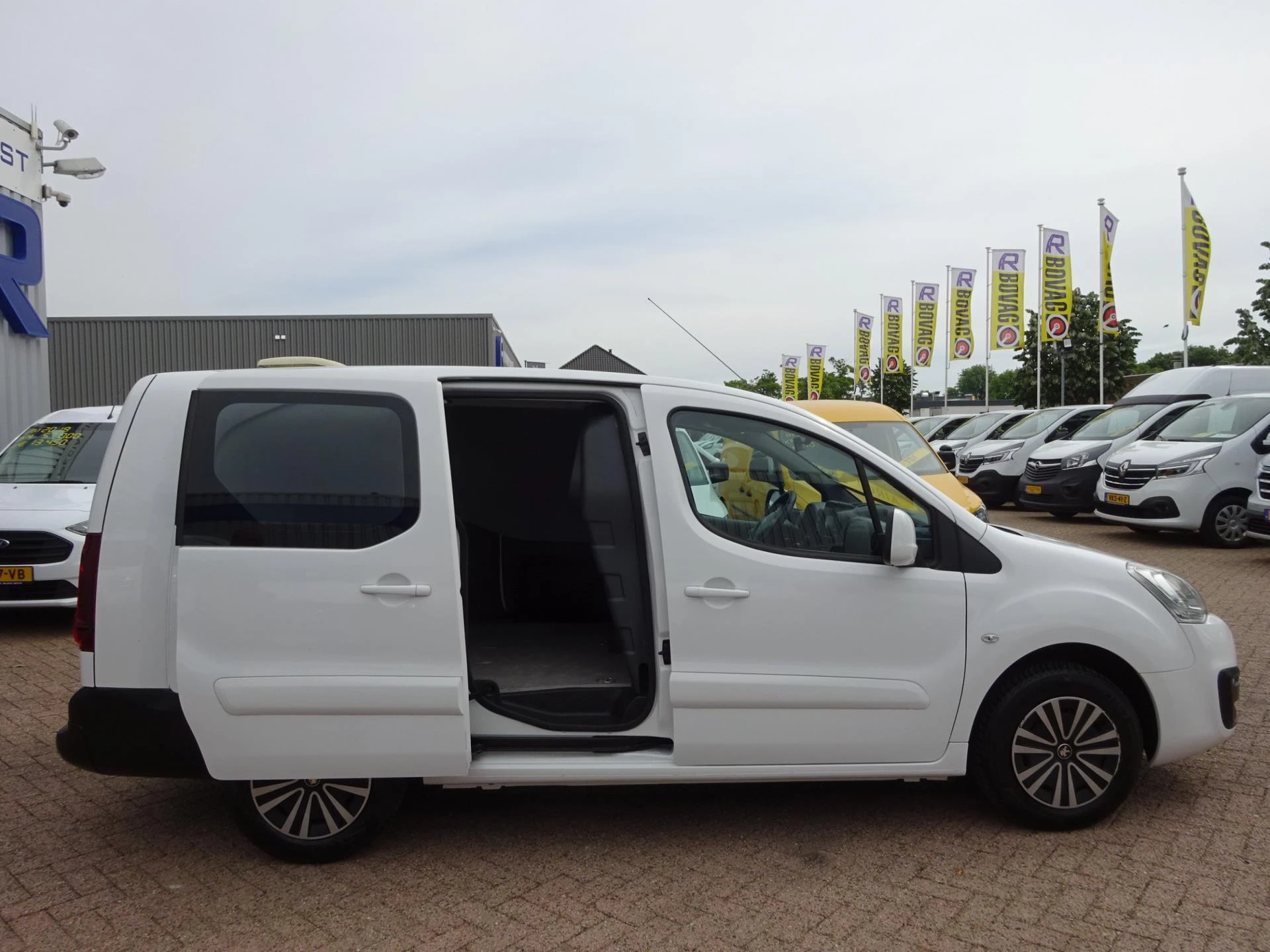 Hoofdafbeelding Peugeot Partner