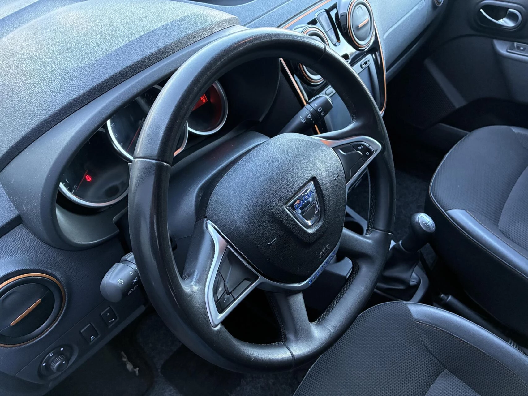 Hoofdafbeelding Dacia Dokker