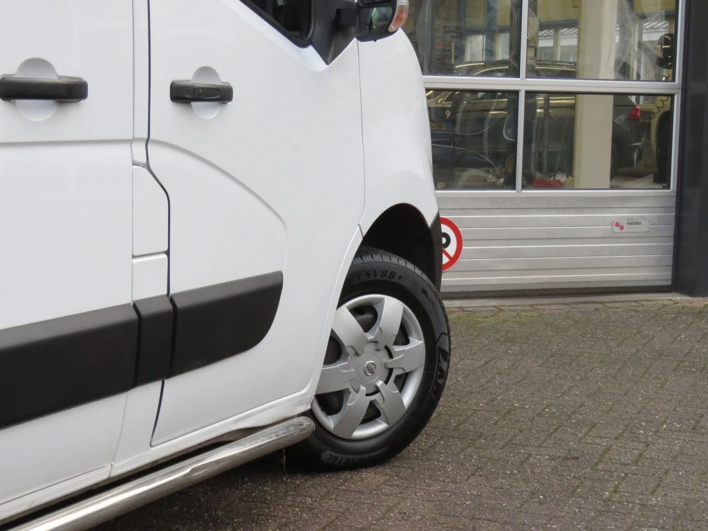 Hoofdafbeelding Nissan NV400