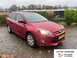 Hoofdafbeelding Ford Focus Ford Focus Wagon 1.0 EcoBoost I zeer nette auto I navi, cruise