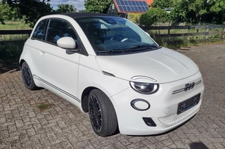 Hoofdafbeelding Fiat 500e Fiat 500e 500 E-Cabrio- Najaarsopruiming tot 2000 Korting!