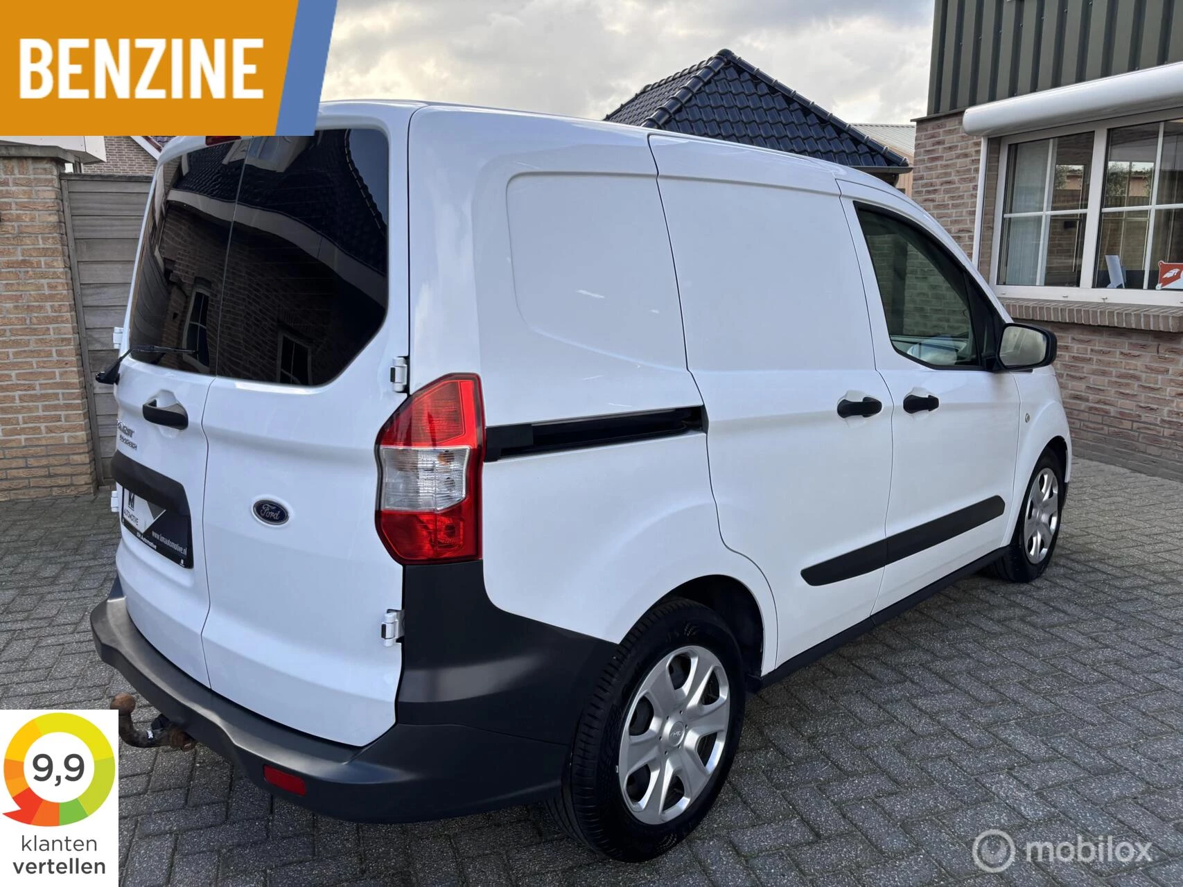 Hoofdafbeelding Ford Transit Courier
