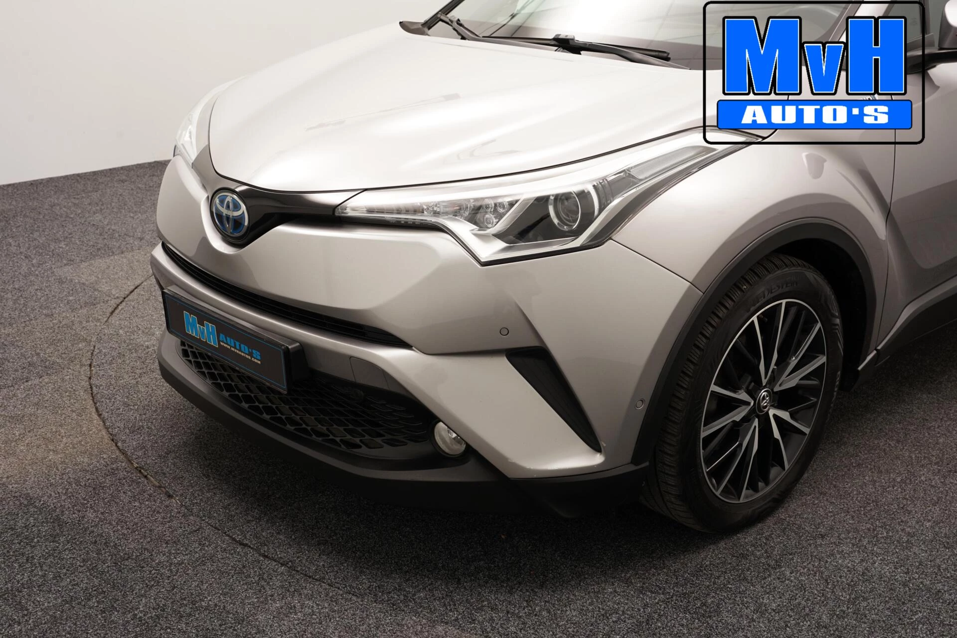 Hoofdafbeelding Toyota C-HR
