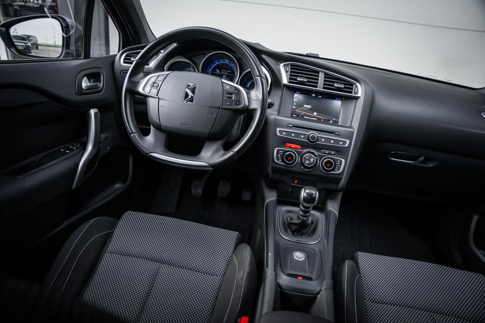 Hoofdafbeelding DS DS 4