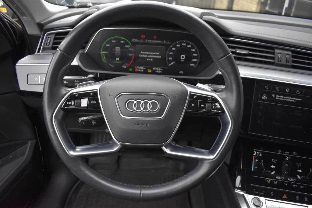 Hoofdafbeelding Audi e-tron