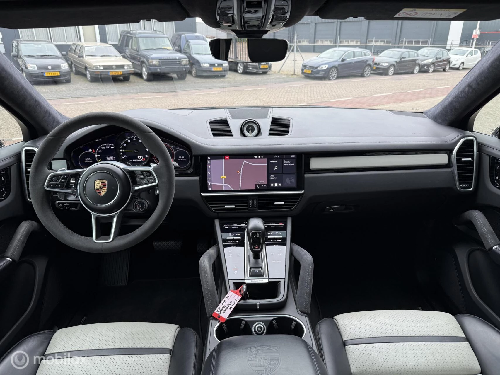 Hoofdafbeelding Porsche Cayenne
