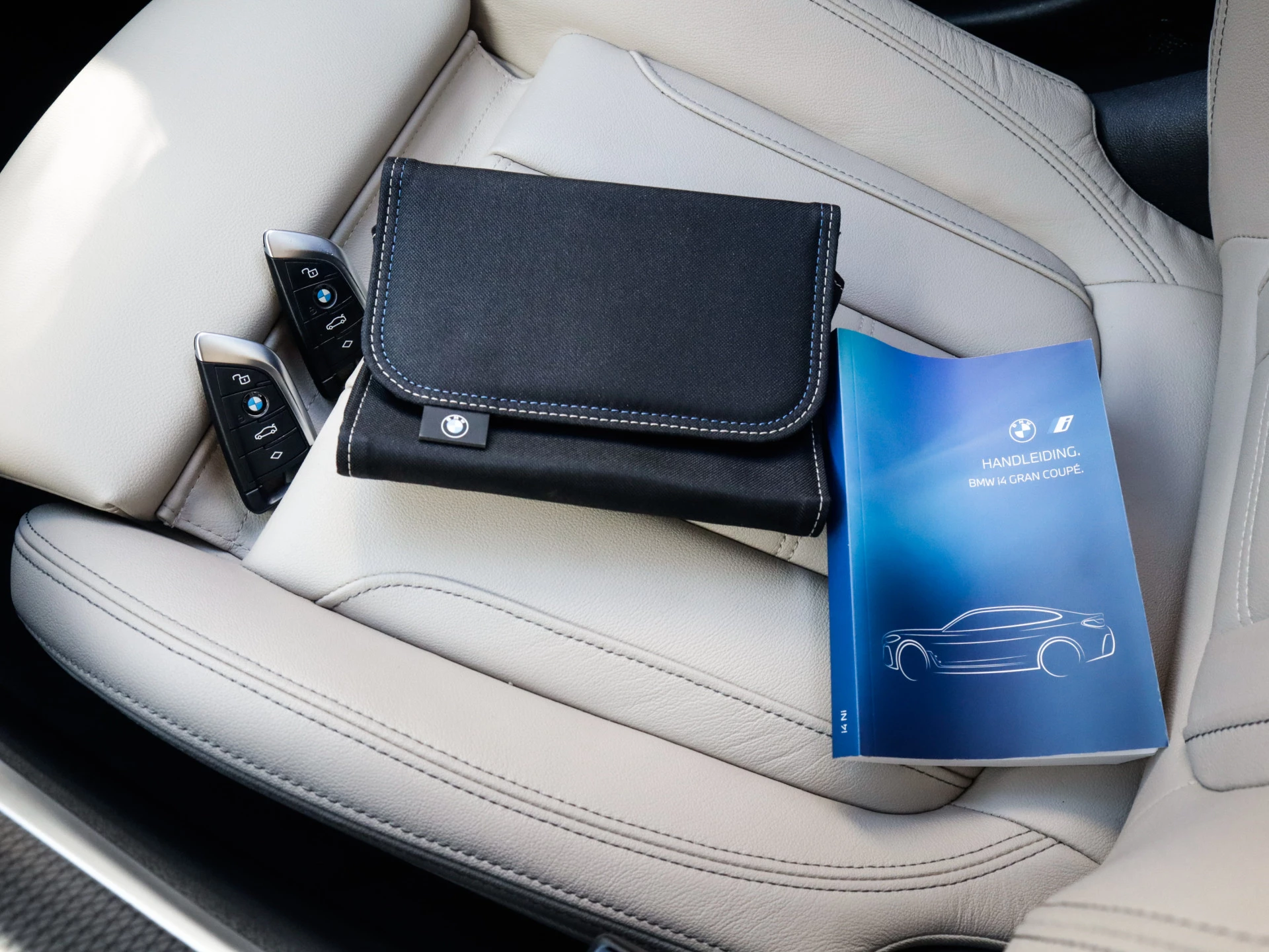 Hoofdafbeelding BMW i4