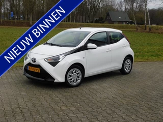 Hoofdafbeelding Toyota Aygo Toyota Aygo 1.0 VVT-i x-play, Camera, Carplay