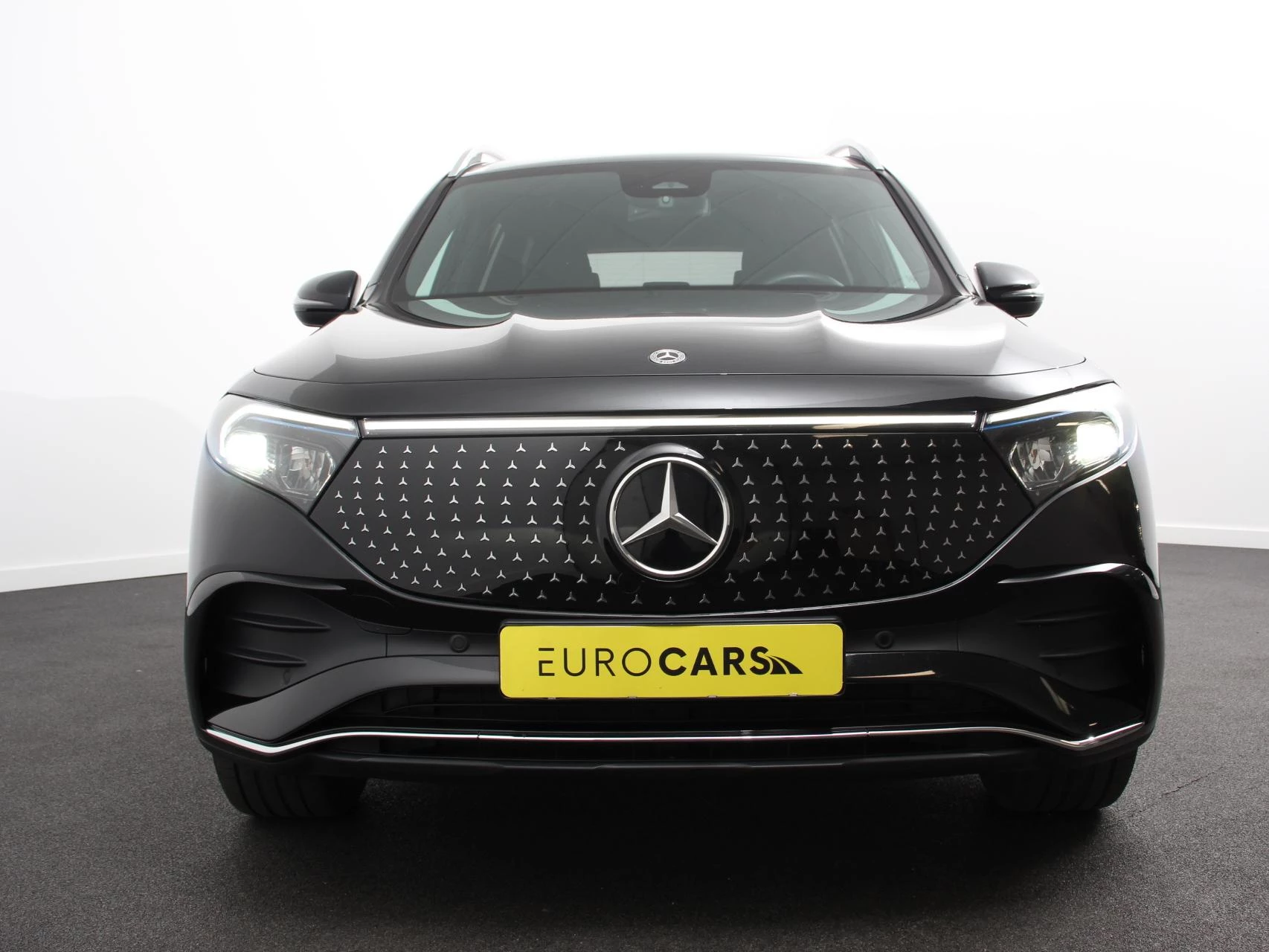 Hoofdafbeelding Mercedes-Benz EQB