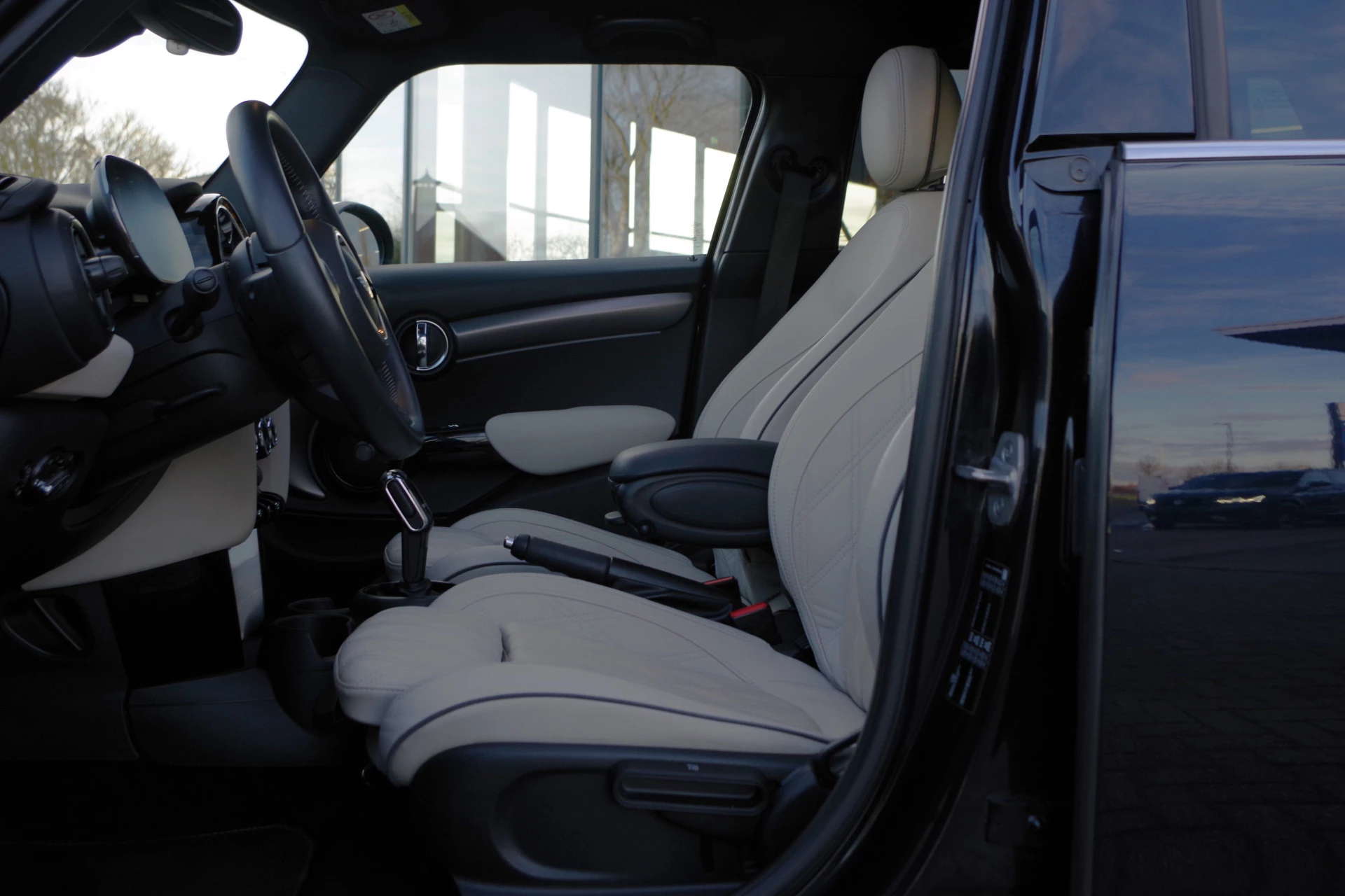 Hoofdafbeelding MINI 5-deurs