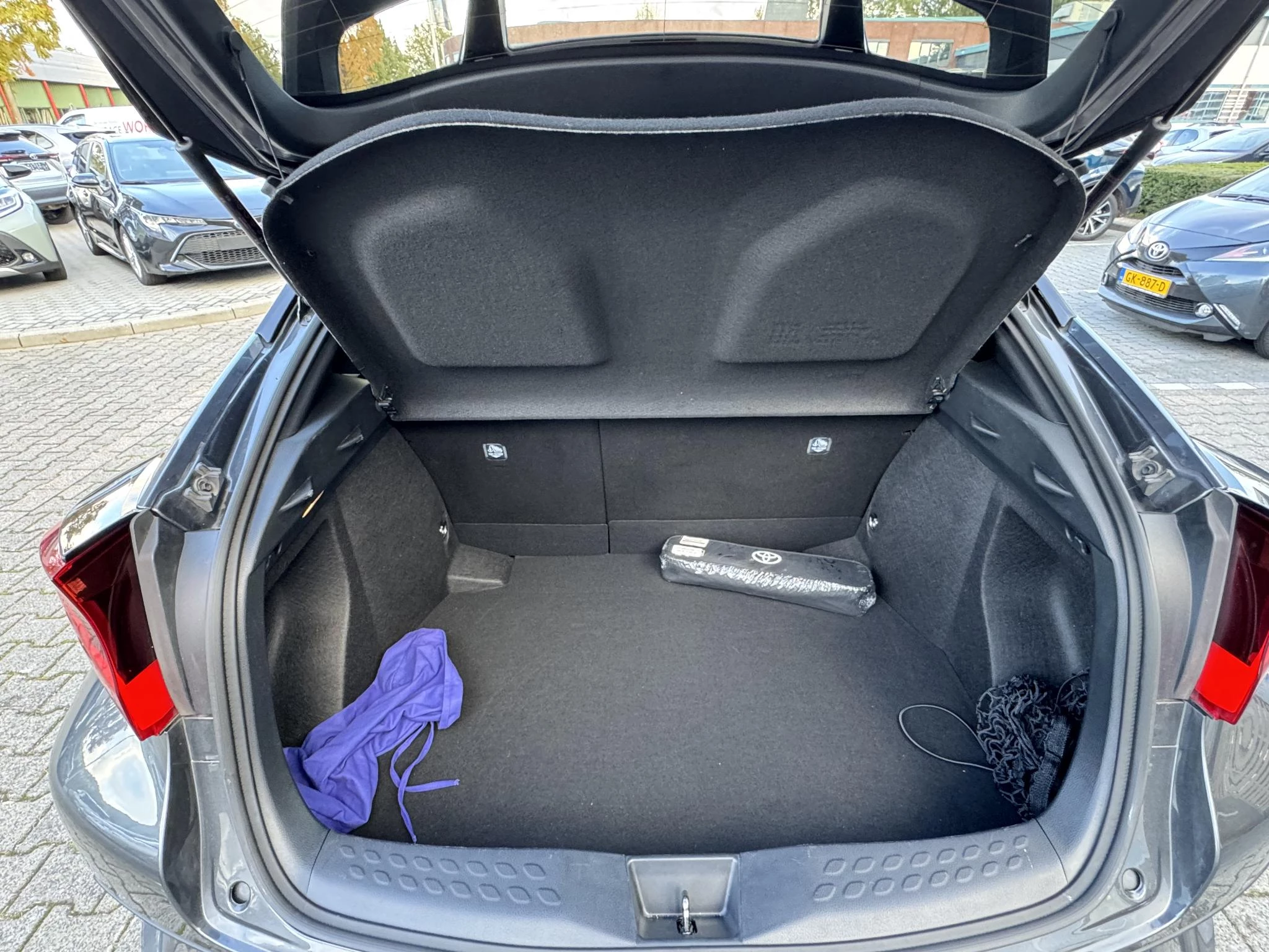 Hoofdafbeelding Toyota C-HR