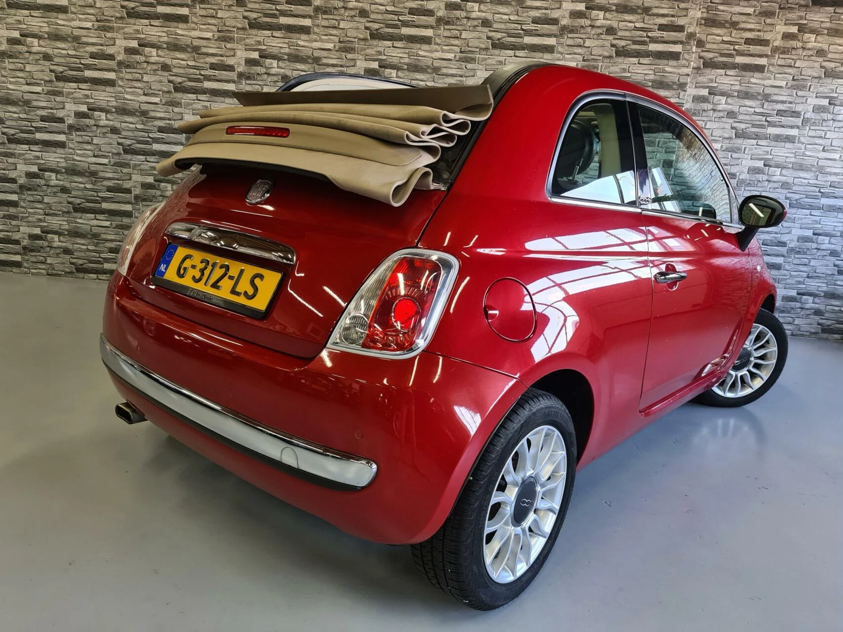 Hoofdafbeelding Fiat 500C