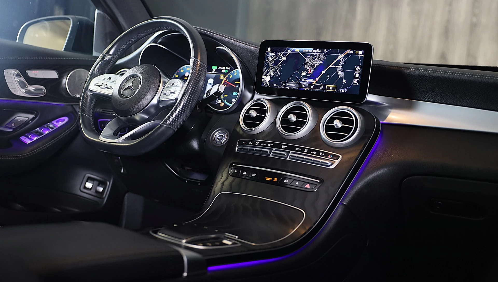 Hoofdafbeelding Mercedes-Benz GLC