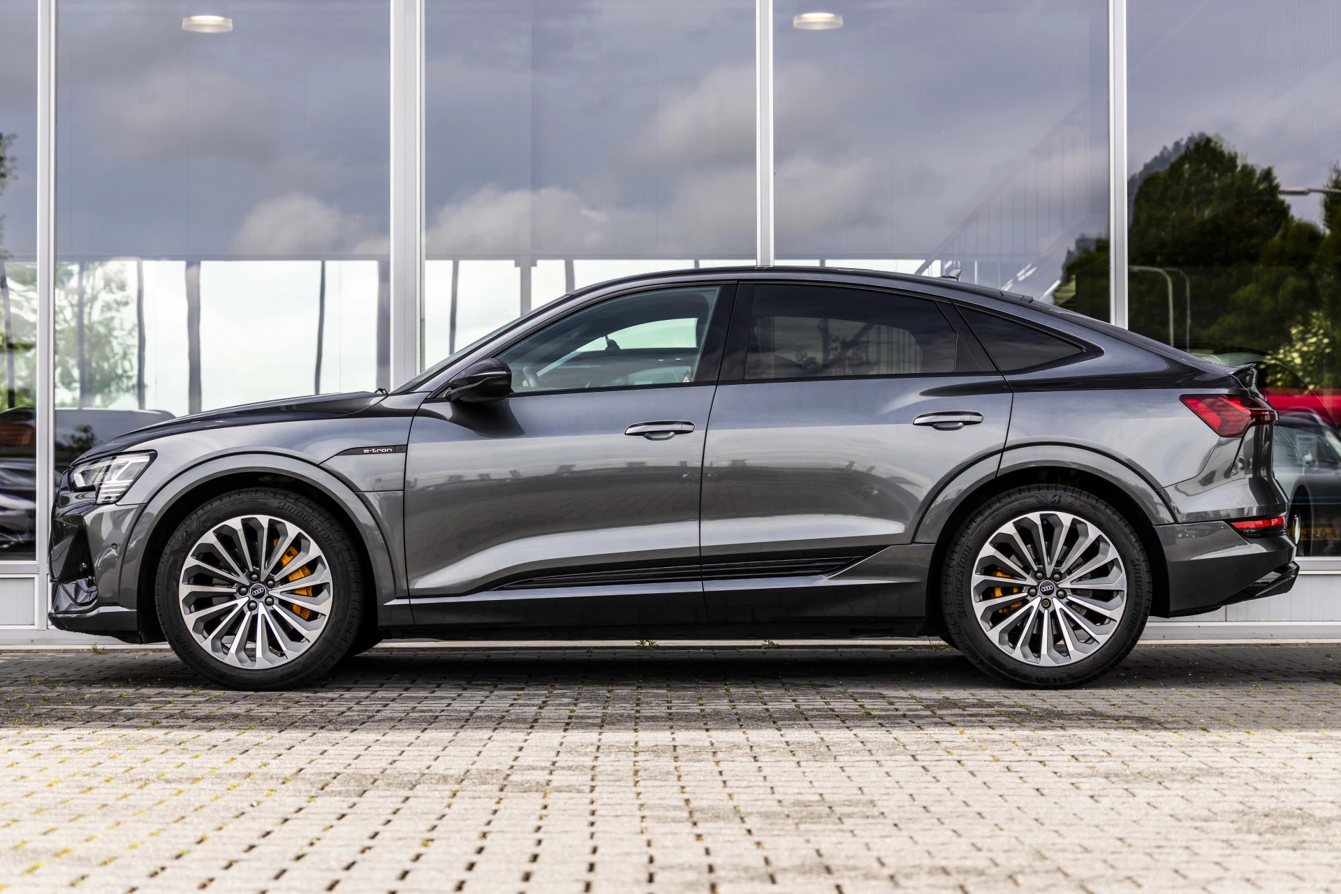 Hoofdafbeelding Audi e-tron