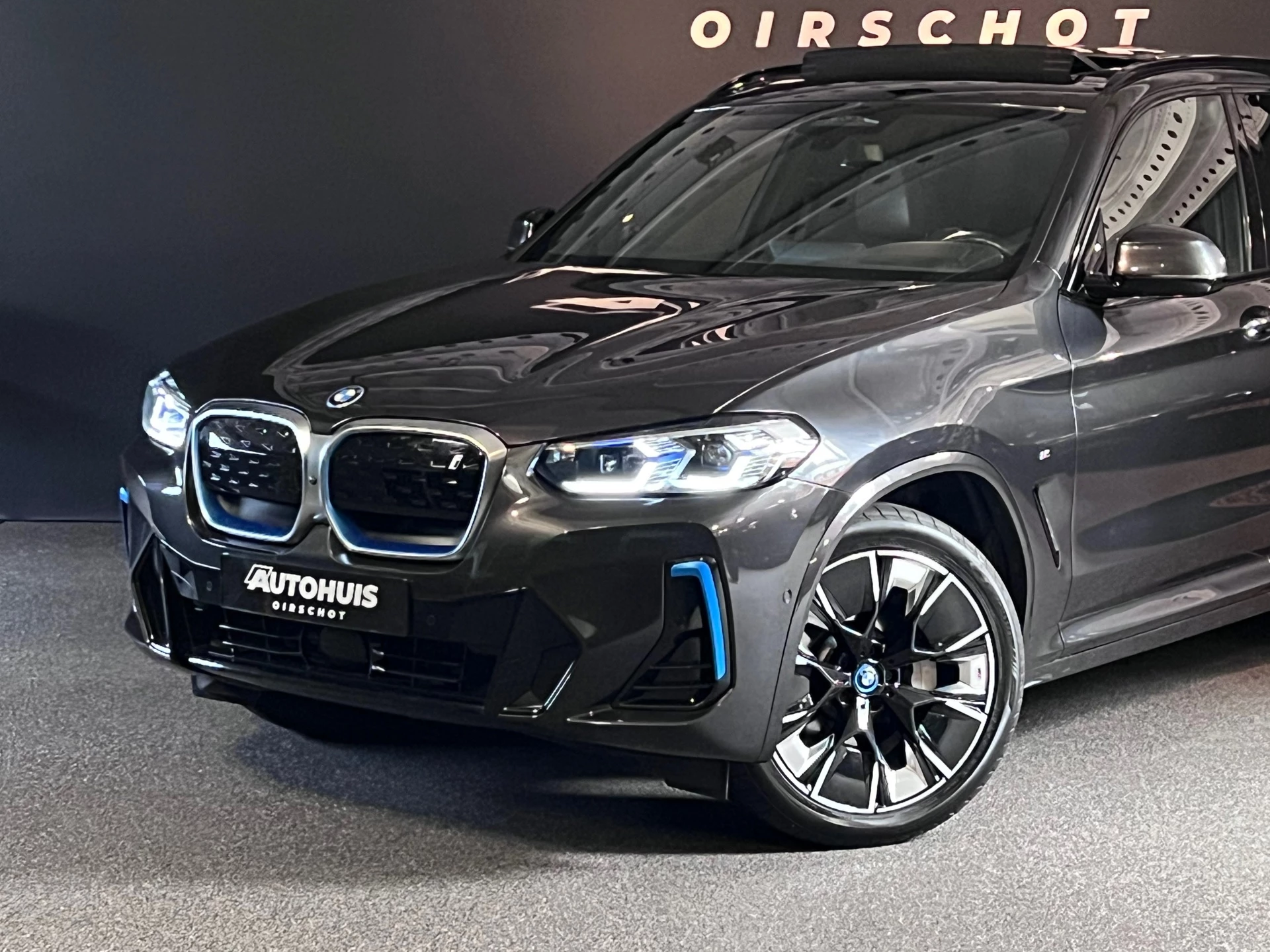 Hoofdafbeelding BMW iX3