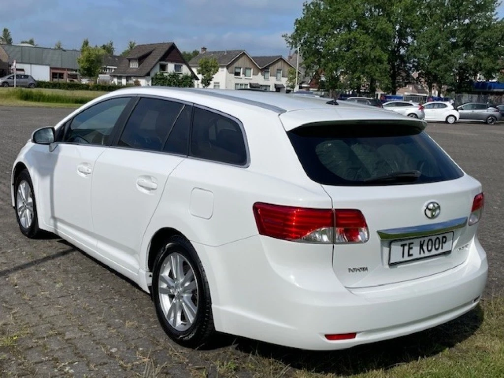 Hoofdafbeelding Toyota Avensis
