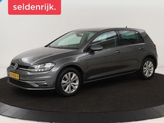 Volkswagen Golf 1.0 TSI Comfortline Business | Stoelverwarming | Camera | Massage | Carplay | Adaptive cruise | Navigatie | Climate control | Getint glas