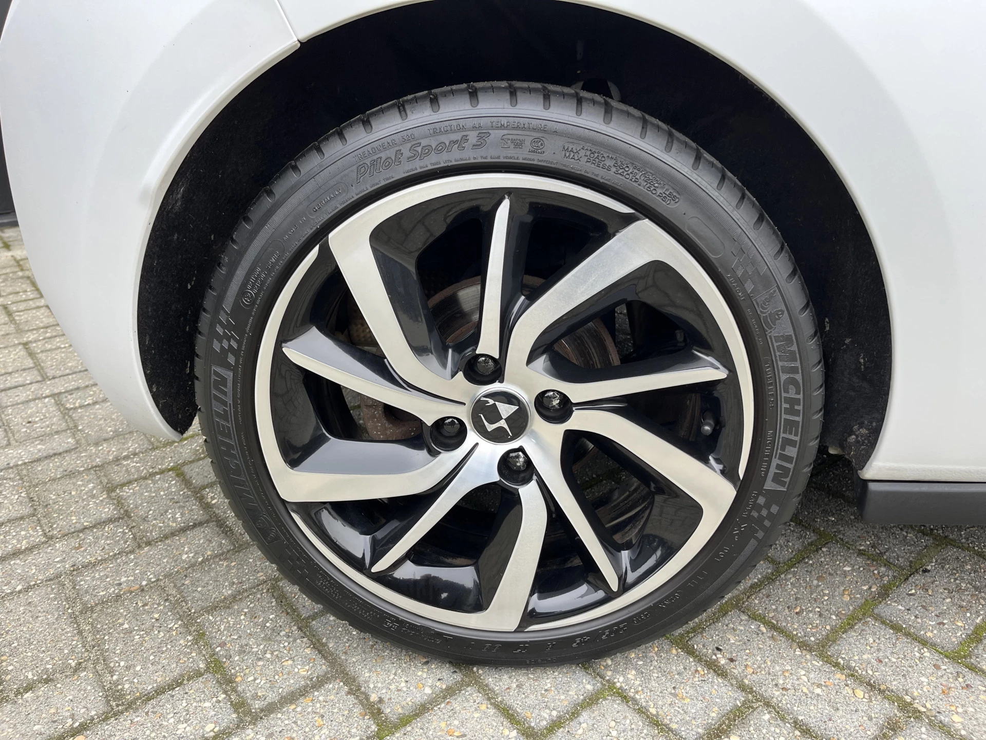 Hoofdafbeelding DS DS 3