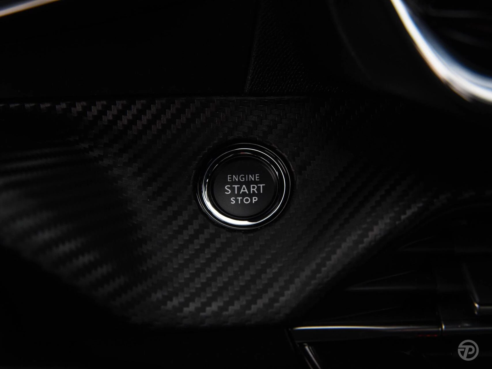 Hoofdafbeelding Peugeot e-2008