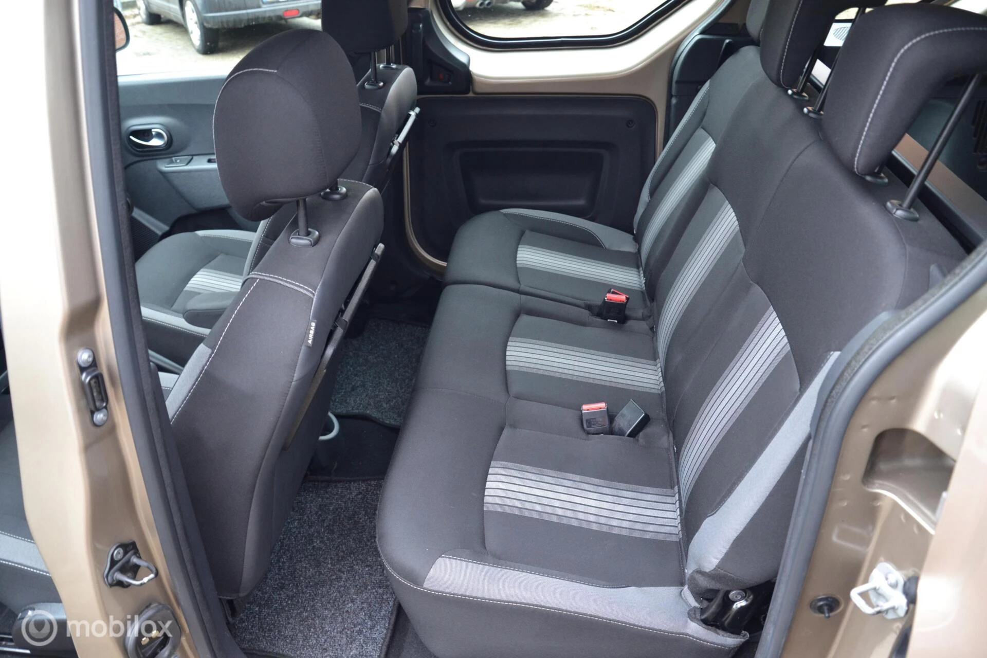 Hoofdafbeelding Dacia Dokker