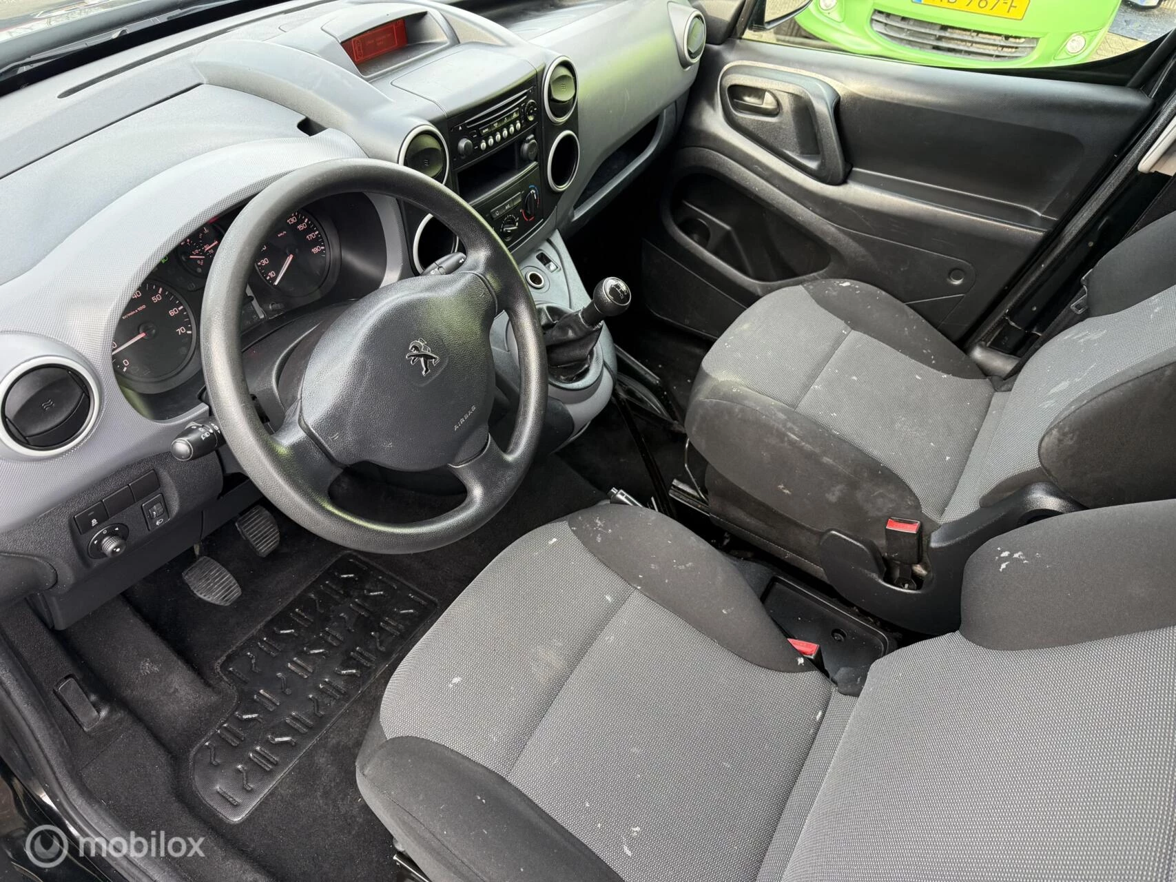 Hoofdafbeelding Peugeot Partner