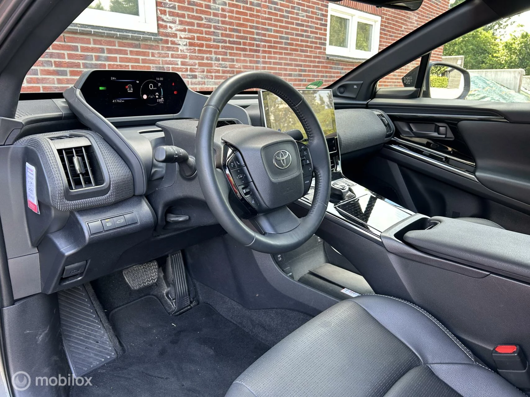 Hoofdafbeelding Toyota bZ4X