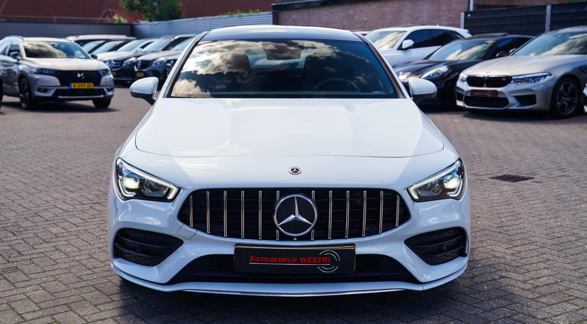 Hoofdafbeelding Mercedes-Benz CLA