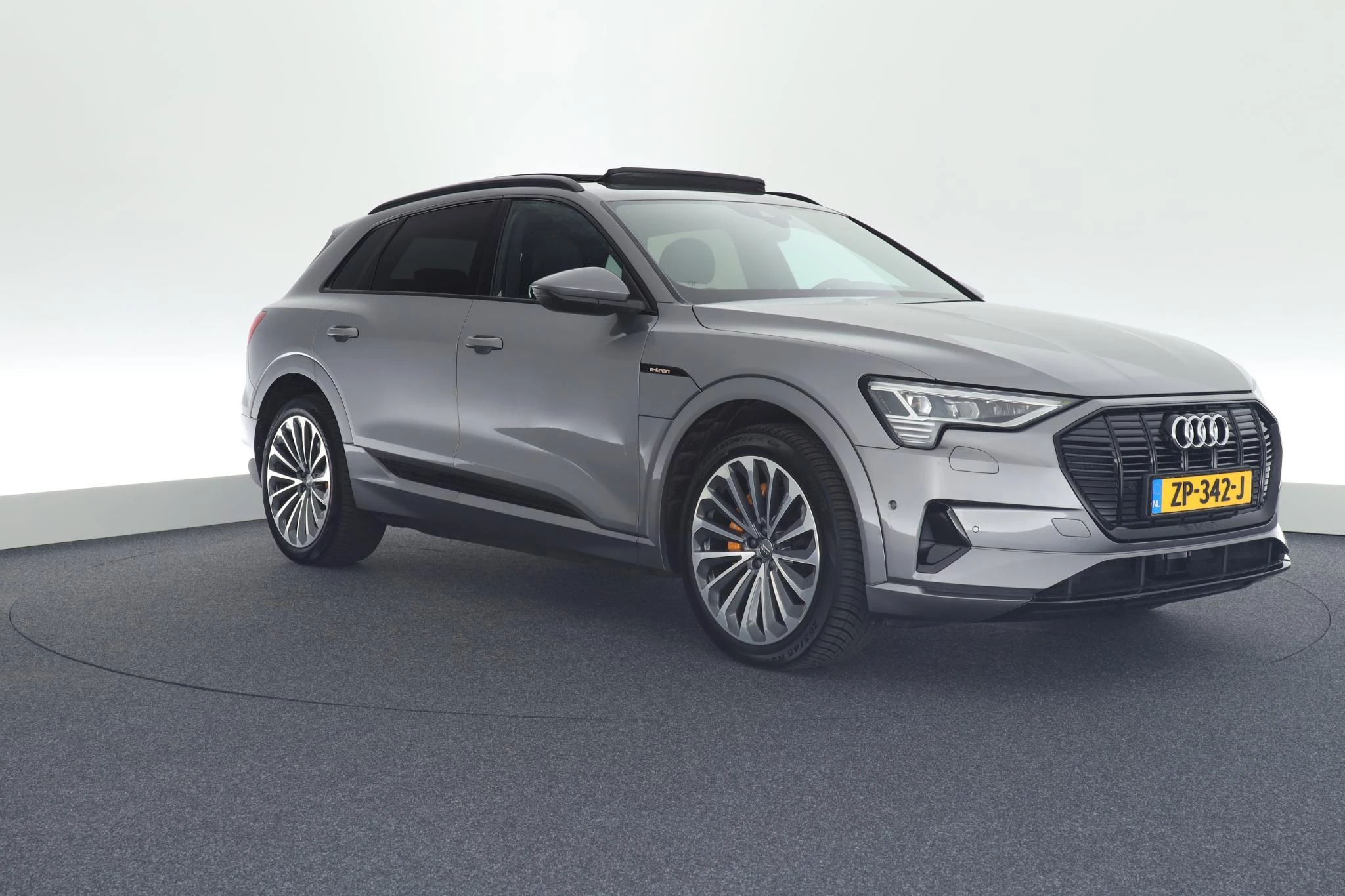 Hoofdafbeelding Audi e-tron