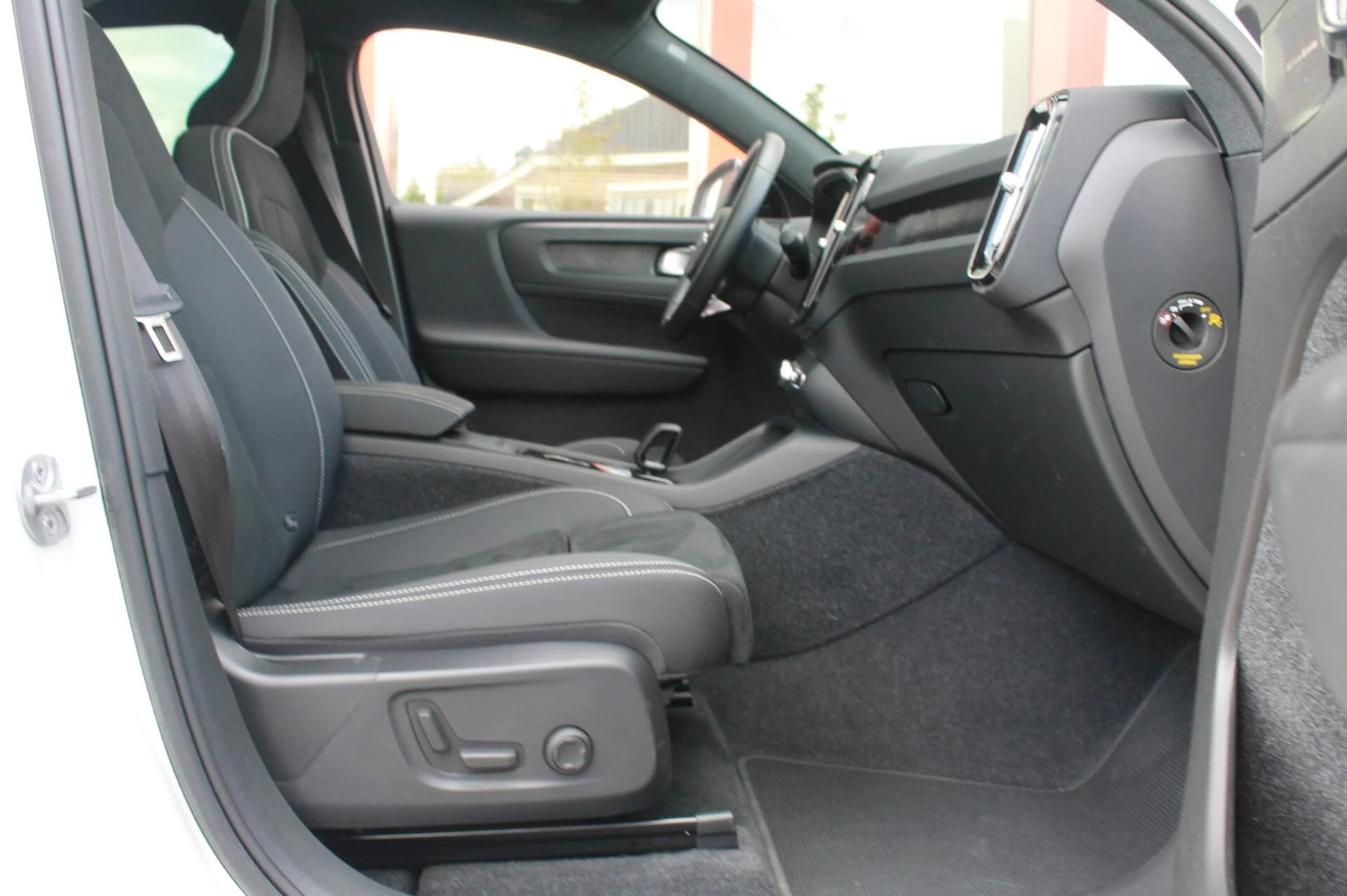 Hoofdafbeelding Volvo C40