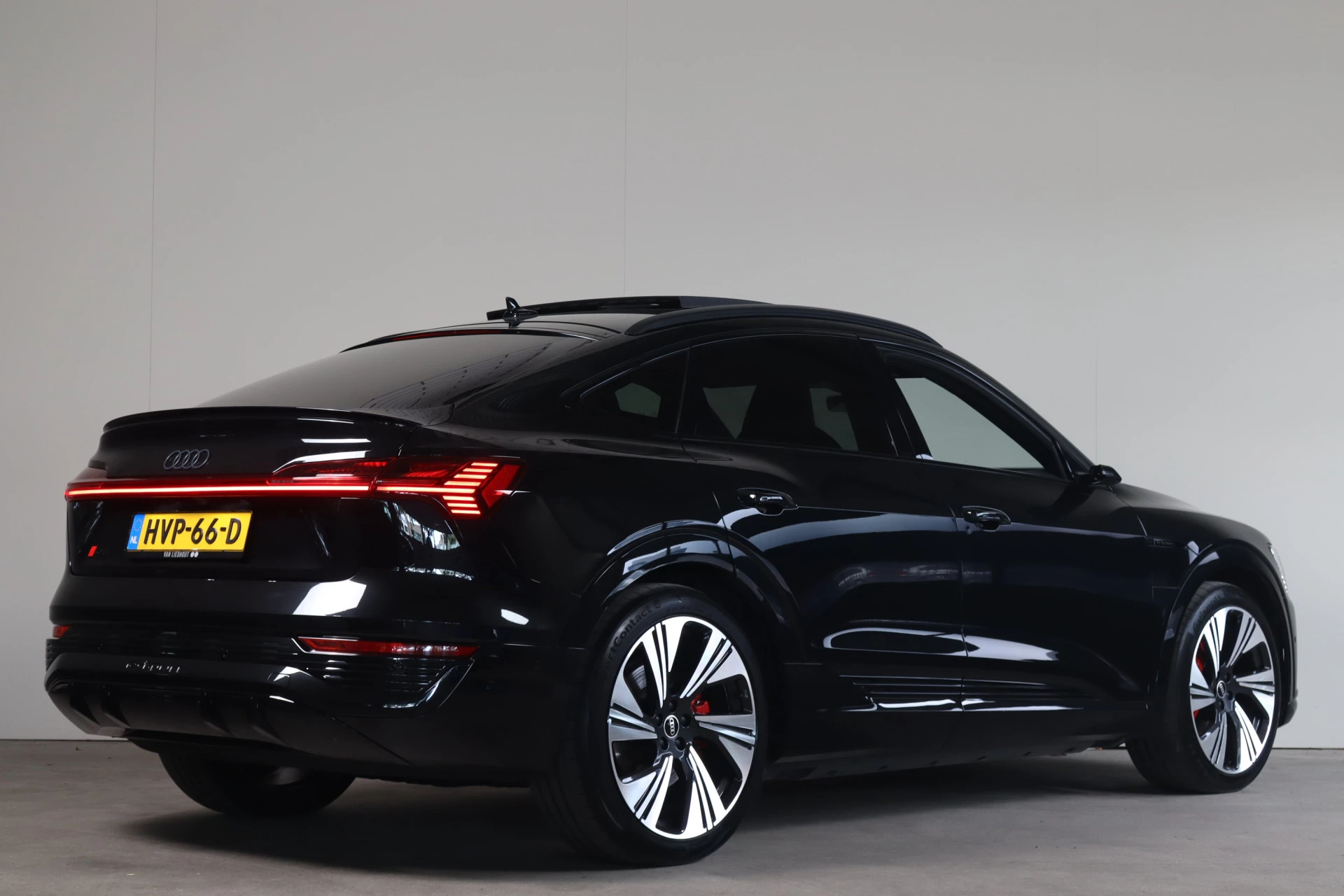 Hoofdafbeelding Audi Q8 Sportback e-tron