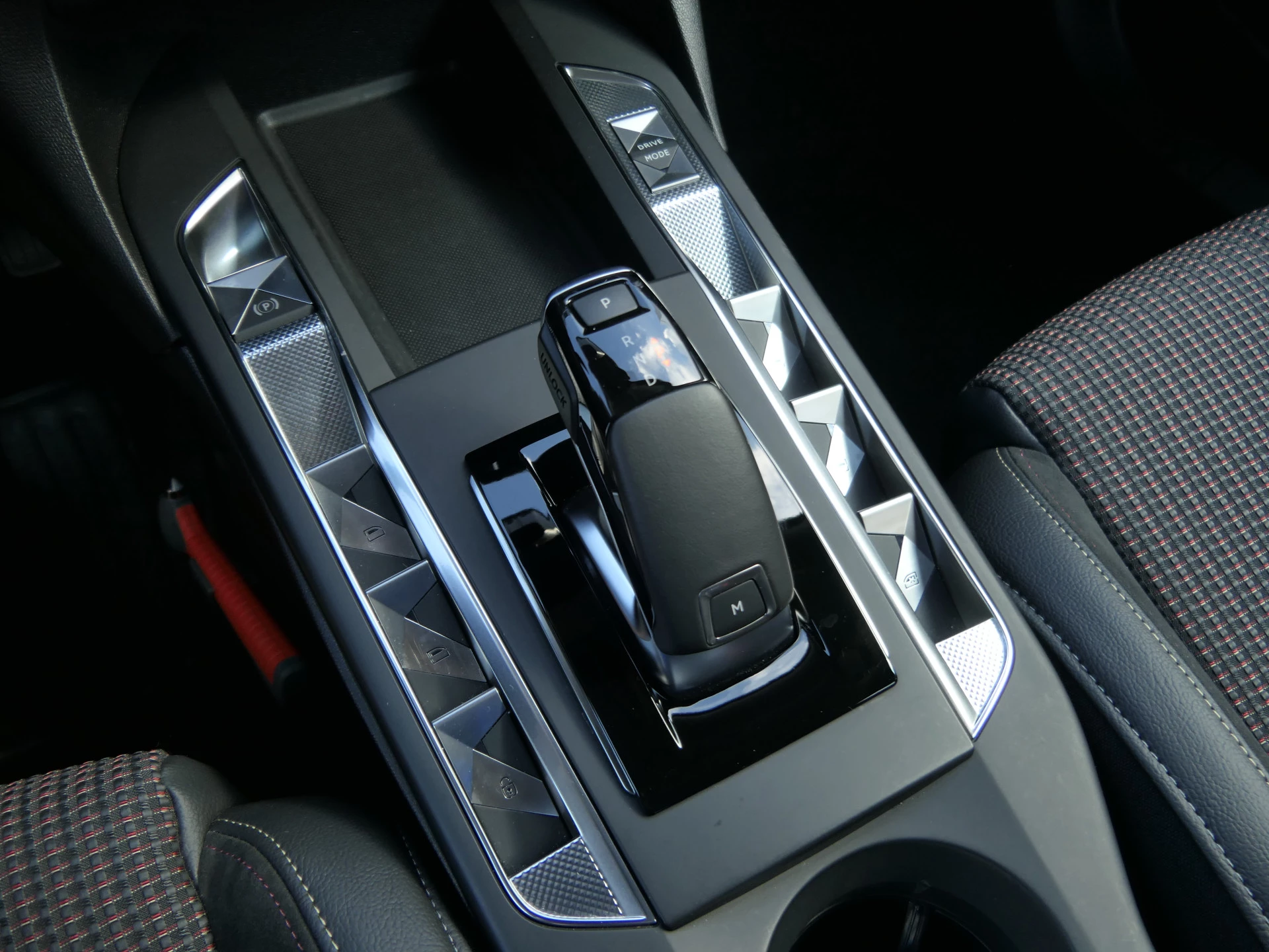Hoofdafbeelding DS DS 3