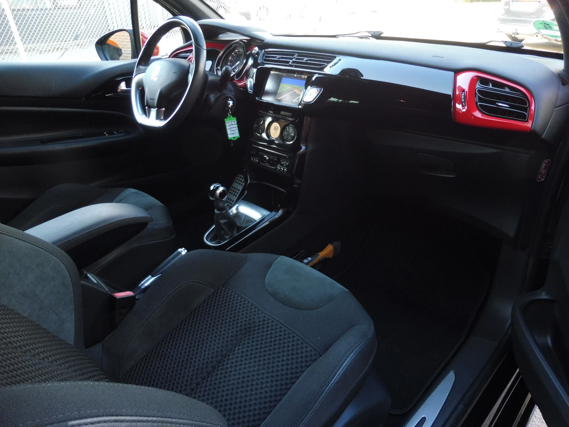 Hoofdafbeelding DS DS 3