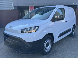 Toyota PROACE CITY CHALLENGER 50KWH ELECTRIC NIEUW DIRECT LEVERBAAR APPLE / ANDROID STOELVERW CRUISE LED BANK