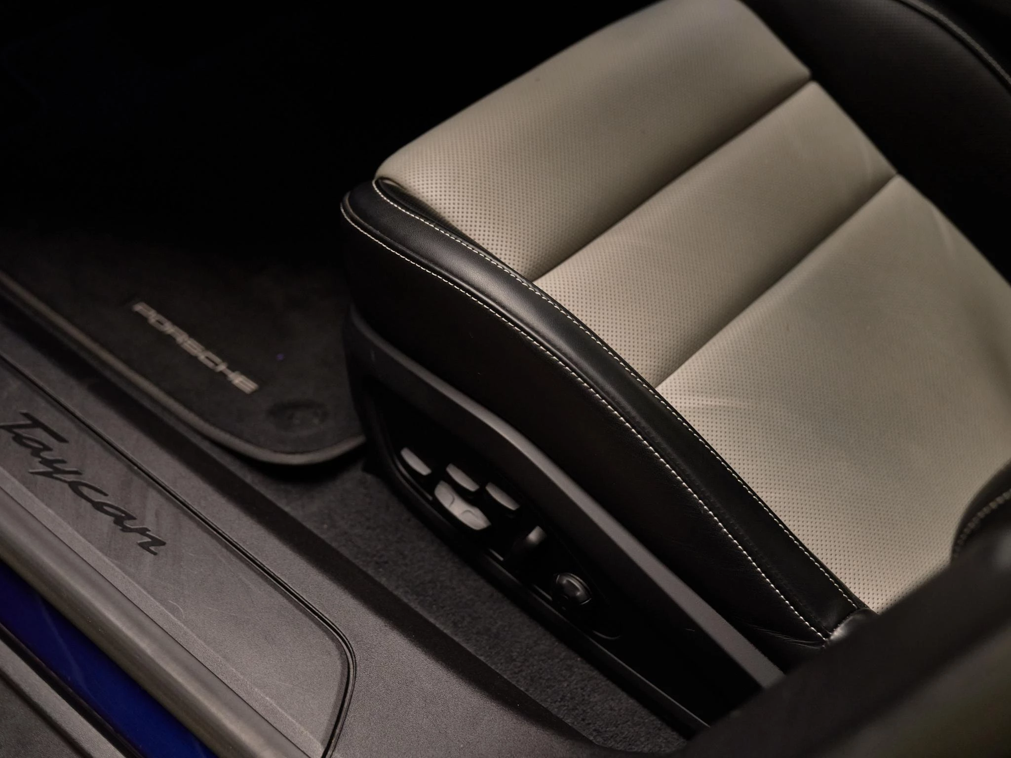 Hoofdafbeelding Porsche Taycan