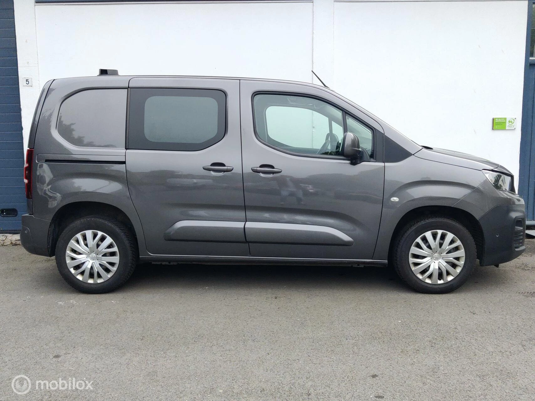 Hoofdafbeelding Peugeot Partner