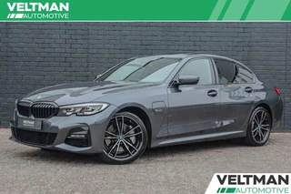 BMW 3-serie 330e High Executive M-SPORT PANO CRUISE STOELVERWARMING CAMERA