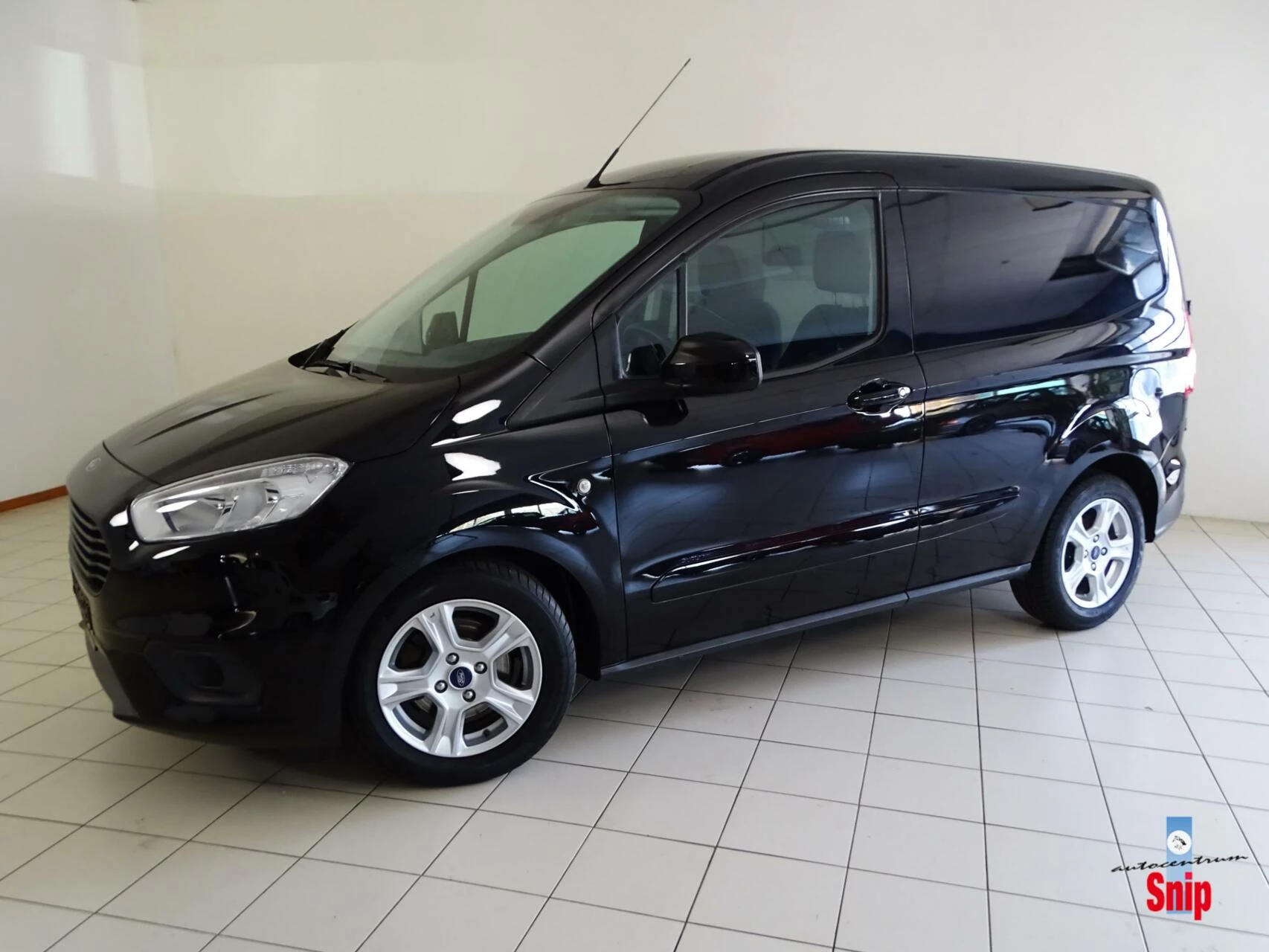 Hoofdafbeelding Ford Transit Courier