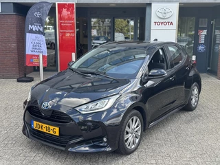 Toyota Yaris 1.5 Hybrid DYNAMIC HEAD-UP STOEL/STUURVERW CLIMA APPLE/ANDROID KEYLESS LED 16'' LM-VELGEN CAMERA AD-CRUISE