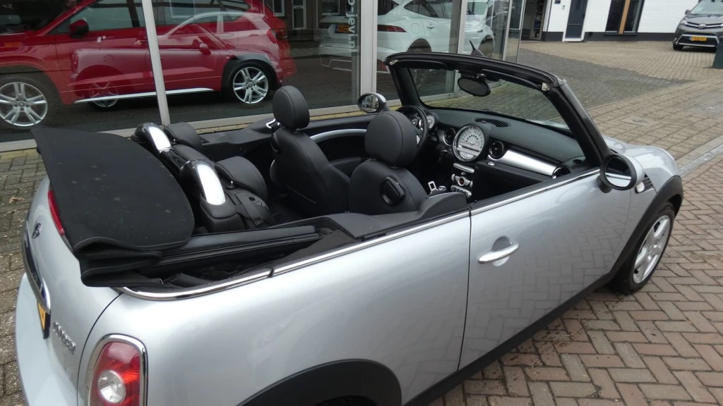 Hoofdafbeelding MINI Cabrio